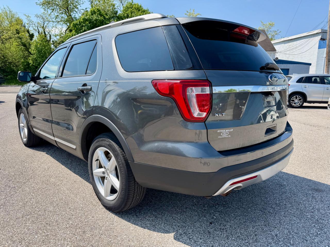Ford Explorer XLT 4WD 2017