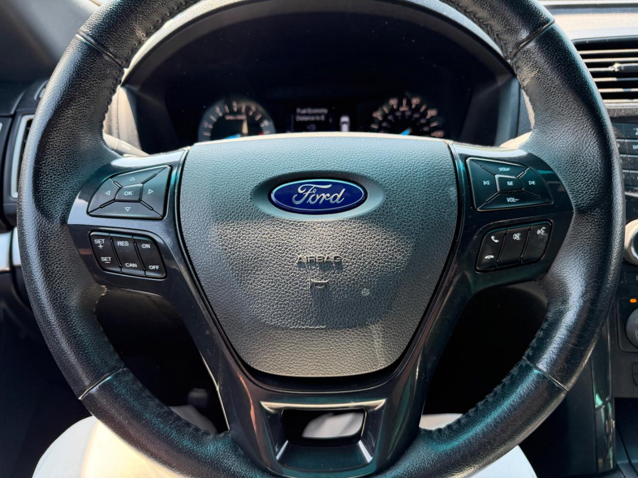 Ford Explorer XLT 4WD 2017