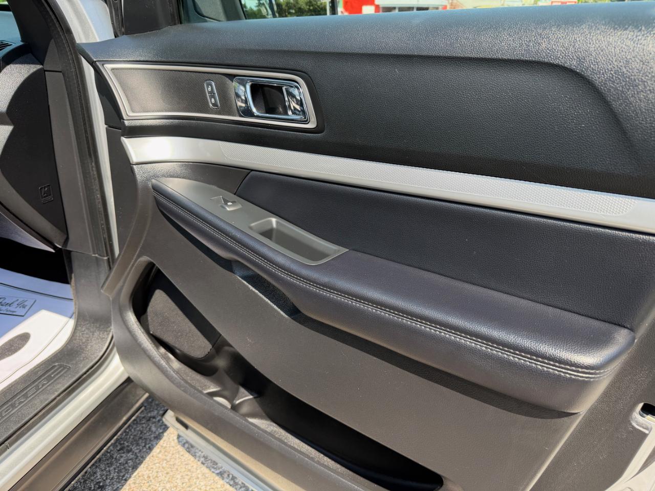 Ford Explorer XLT FWD 2017