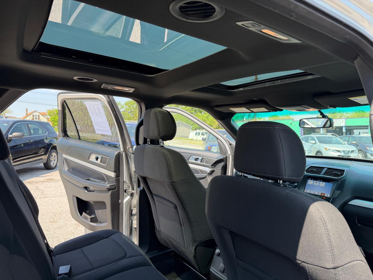 Ford Explorer XLT FWD 2017