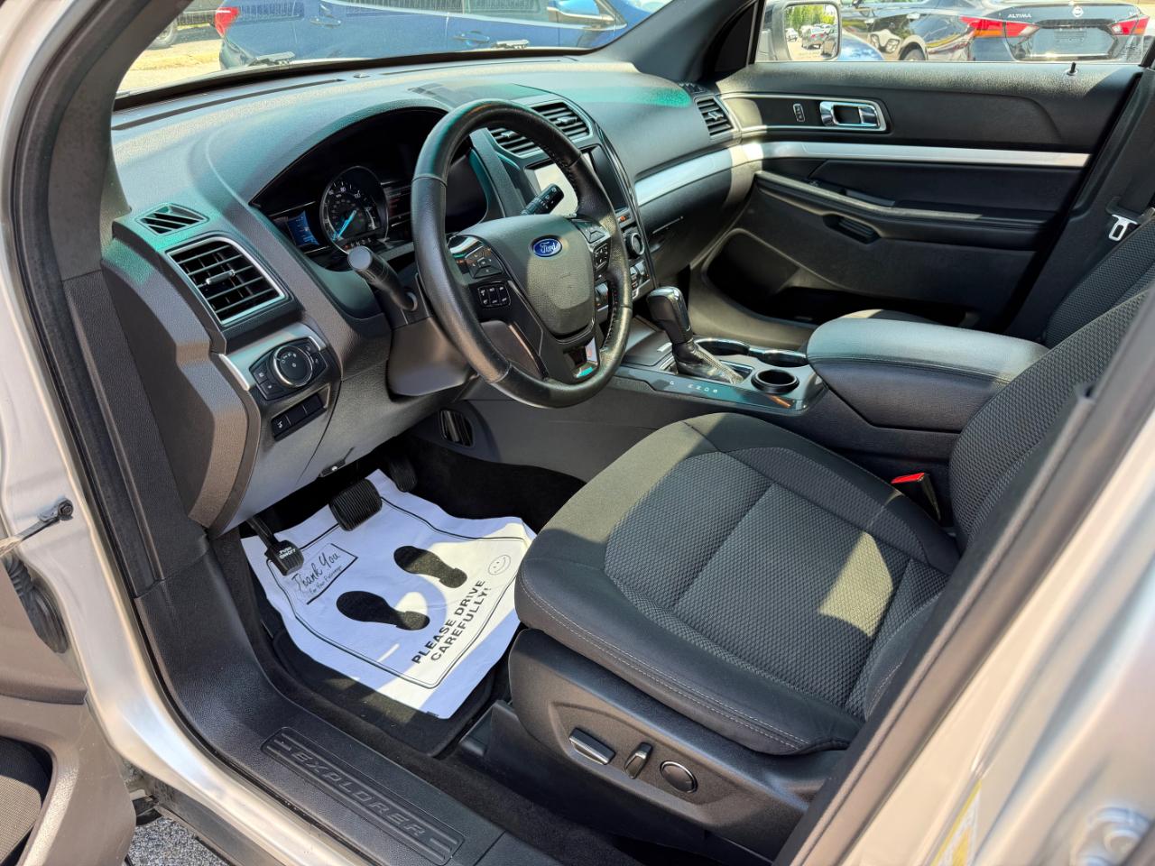 Ford Explorer XLT FWD 2017
