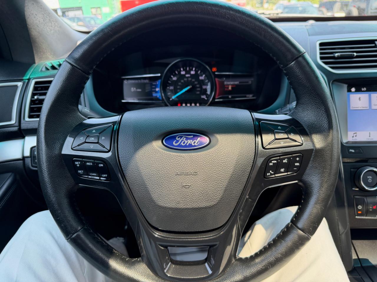 Ford Explorer XLT FWD 2017