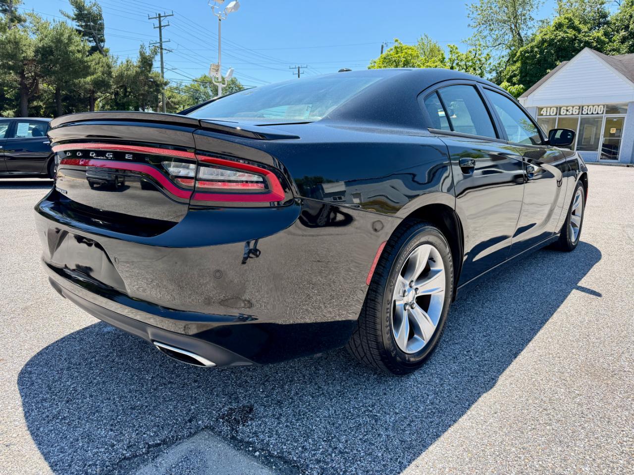 Dodge Charger 4dr Sdn SE RWD 2015