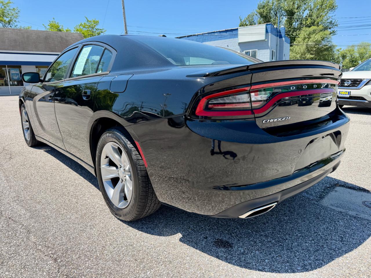Dodge Charger 4dr Sdn SE RWD 2015