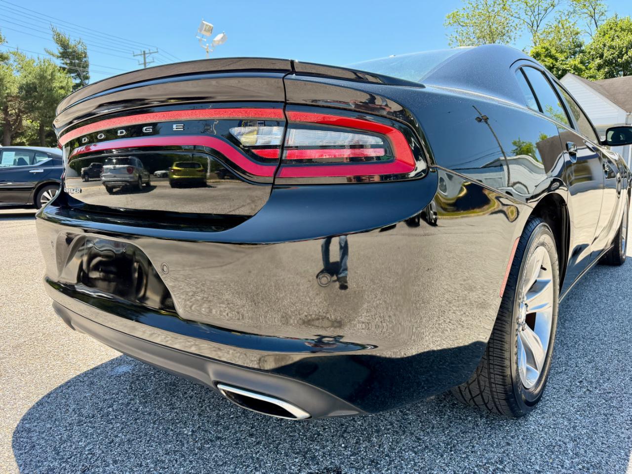 Dodge Charger 4dr Sdn SE RWD 2015