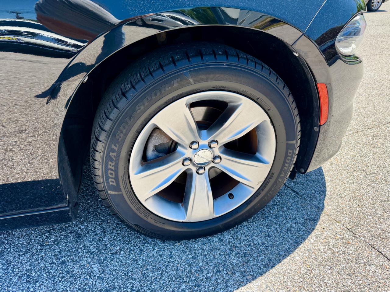 Dodge Charger 4dr Sdn SE RWD 2015