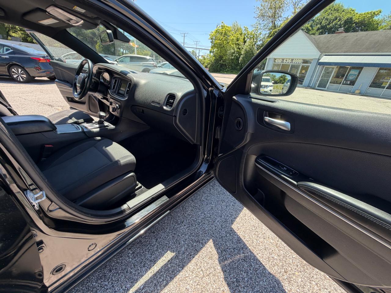 Dodge Charger 4dr Sdn SE RWD 2015