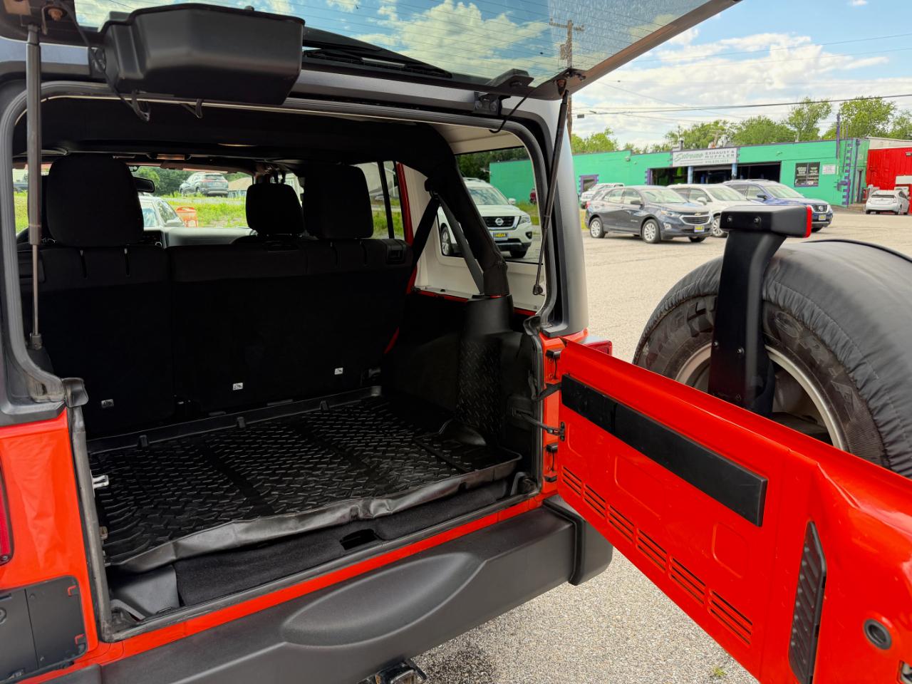 Jeep Wrangler Unlimited 4WD 4dr Sport 2015