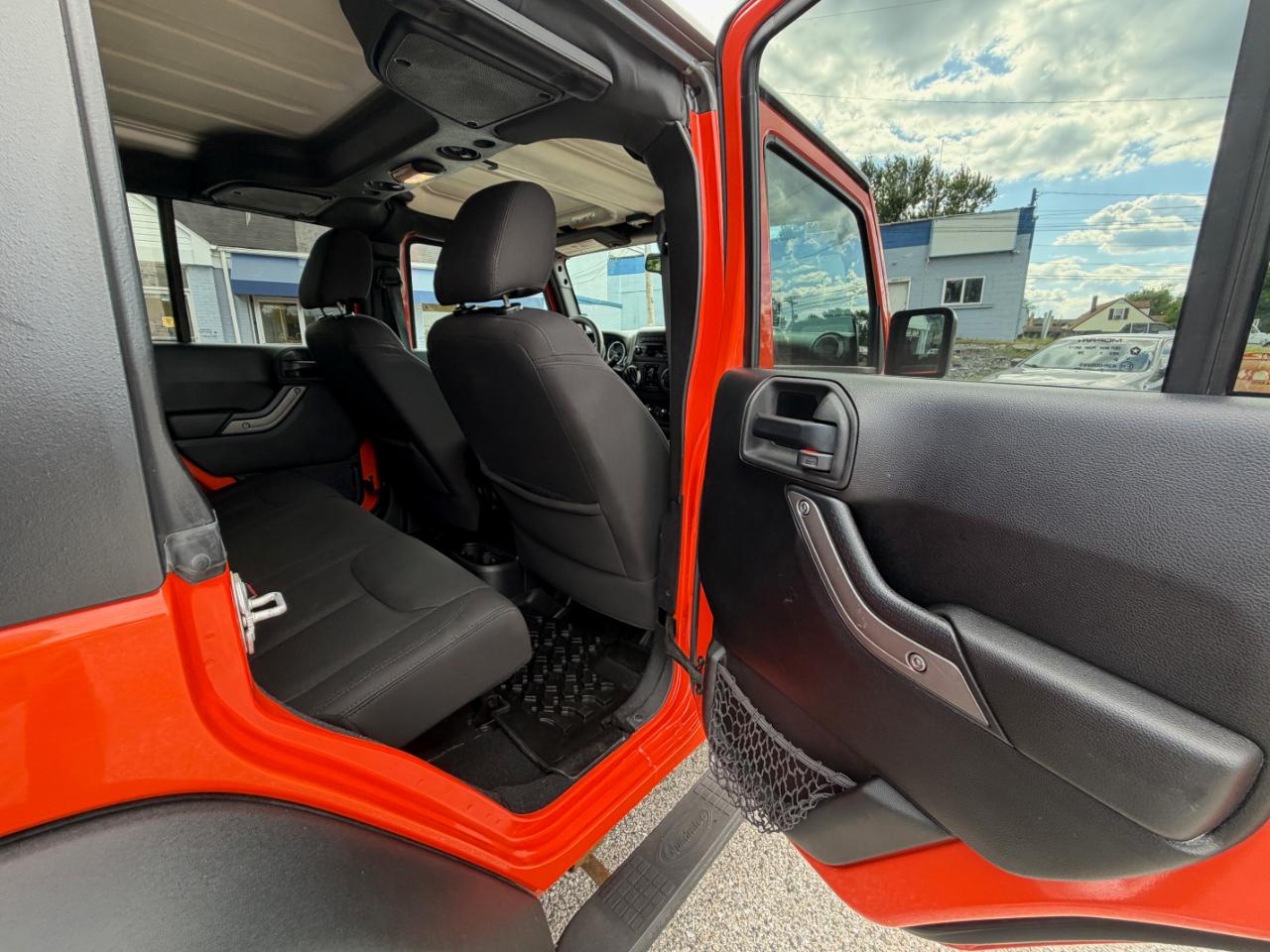 Jeep Wrangler Unlimited 4WD 4dr Sport 2015