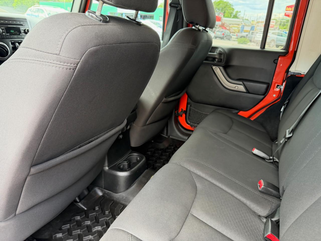Jeep Wrangler Unlimited 4WD 4dr Sport 2015
