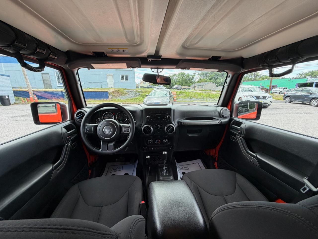 Jeep Wrangler Unlimited 4WD 4dr Sport 2015