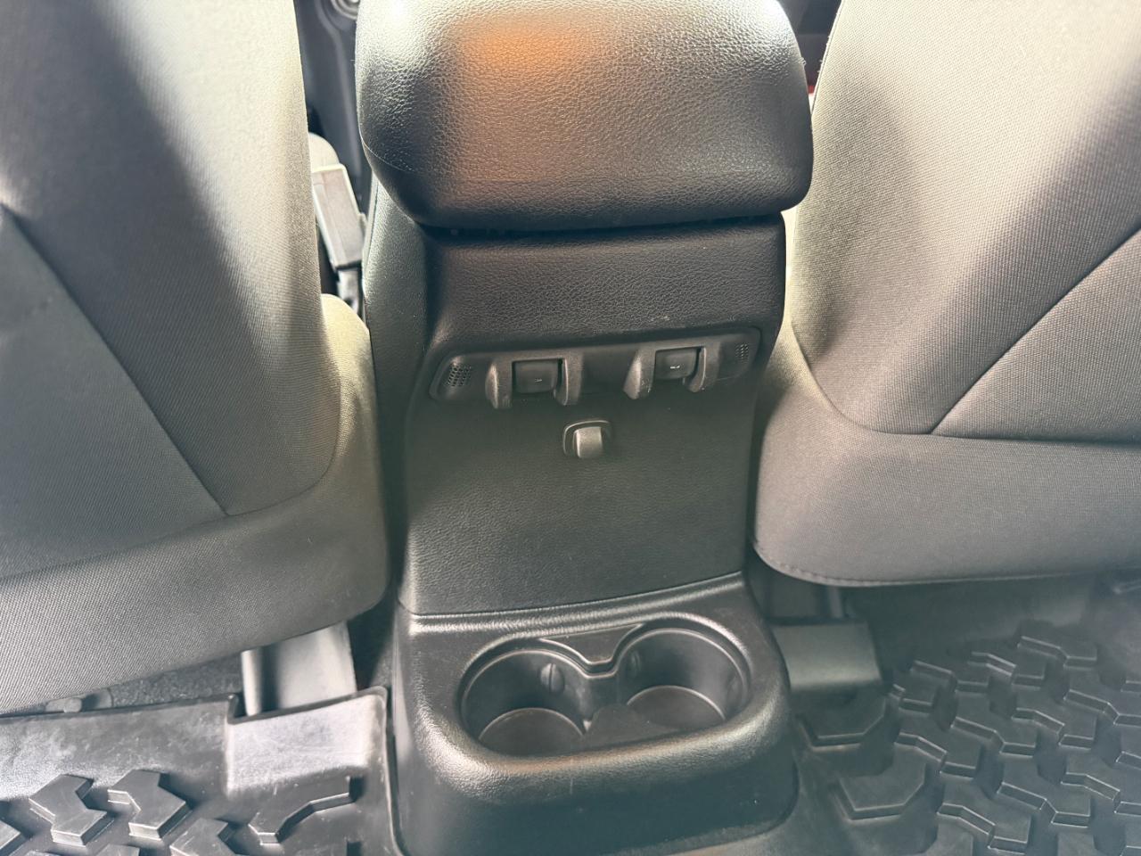 Jeep Wrangler Unlimited 4WD 4dr Sport 2015