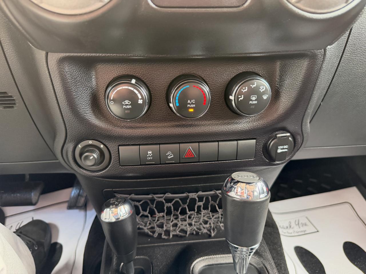 Jeep Wrangler Unlimited 4WD 4dr Sport 2015
