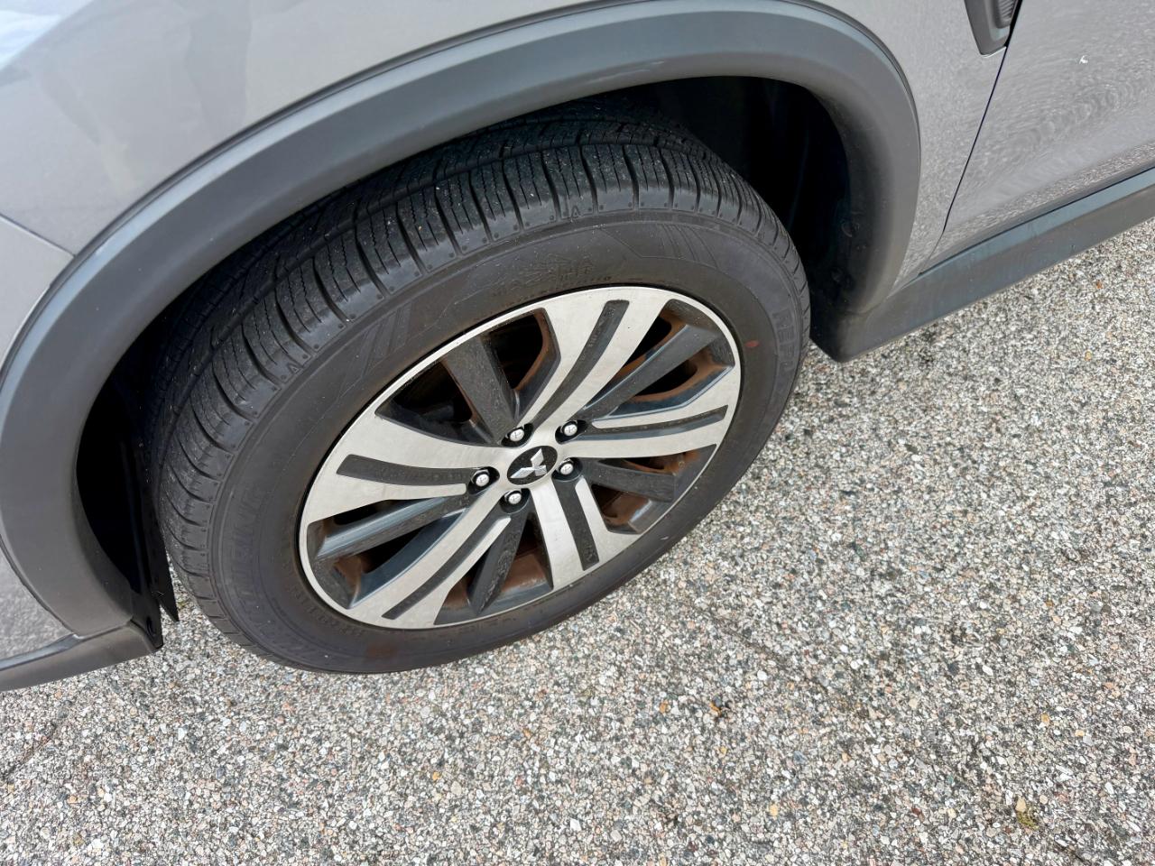 Mitsubishi Outlander Sport ES 2.0 CVT 2021