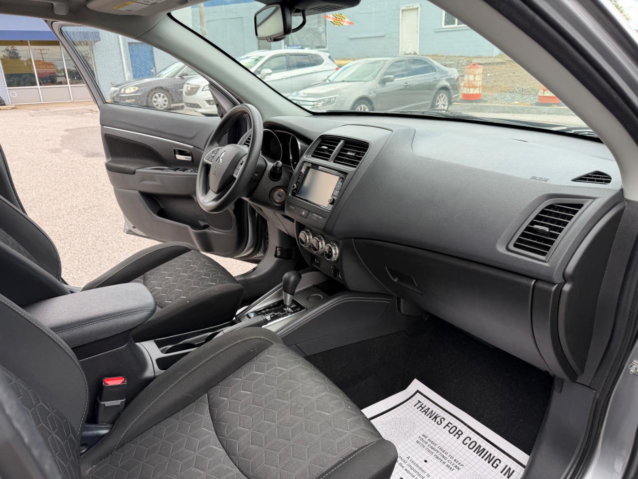 Mitsubishi Outlander Sport ES 2.0 CVT 2021