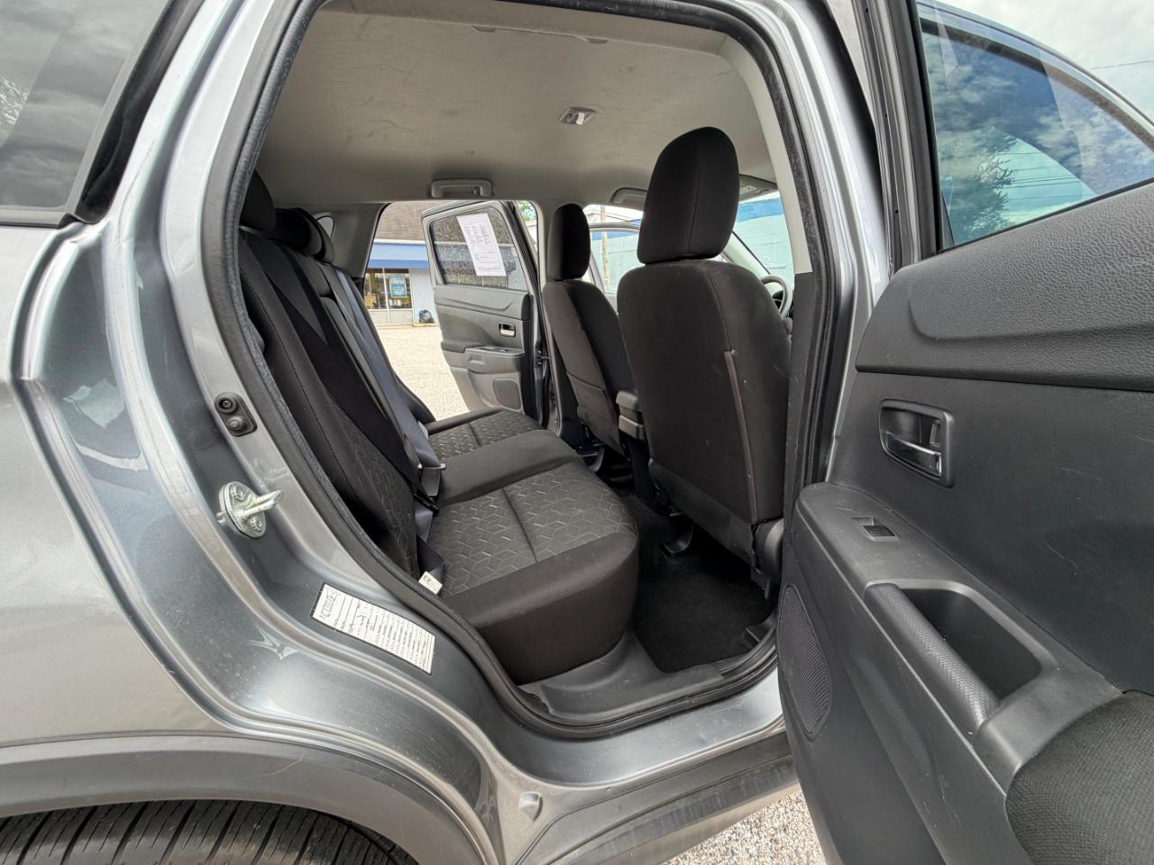 Mitsubishi Outlander Sport ES 2.0 CVT 2021