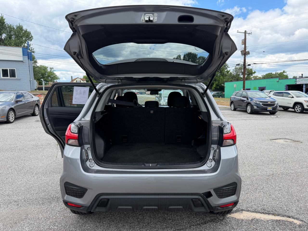 Mitsubishi Outlander Sport ES 2.0 CVT 2021