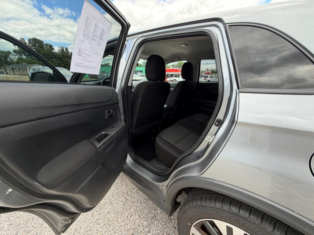 Mitsubishi Outlander Sport ES 2.0 CVT 2021