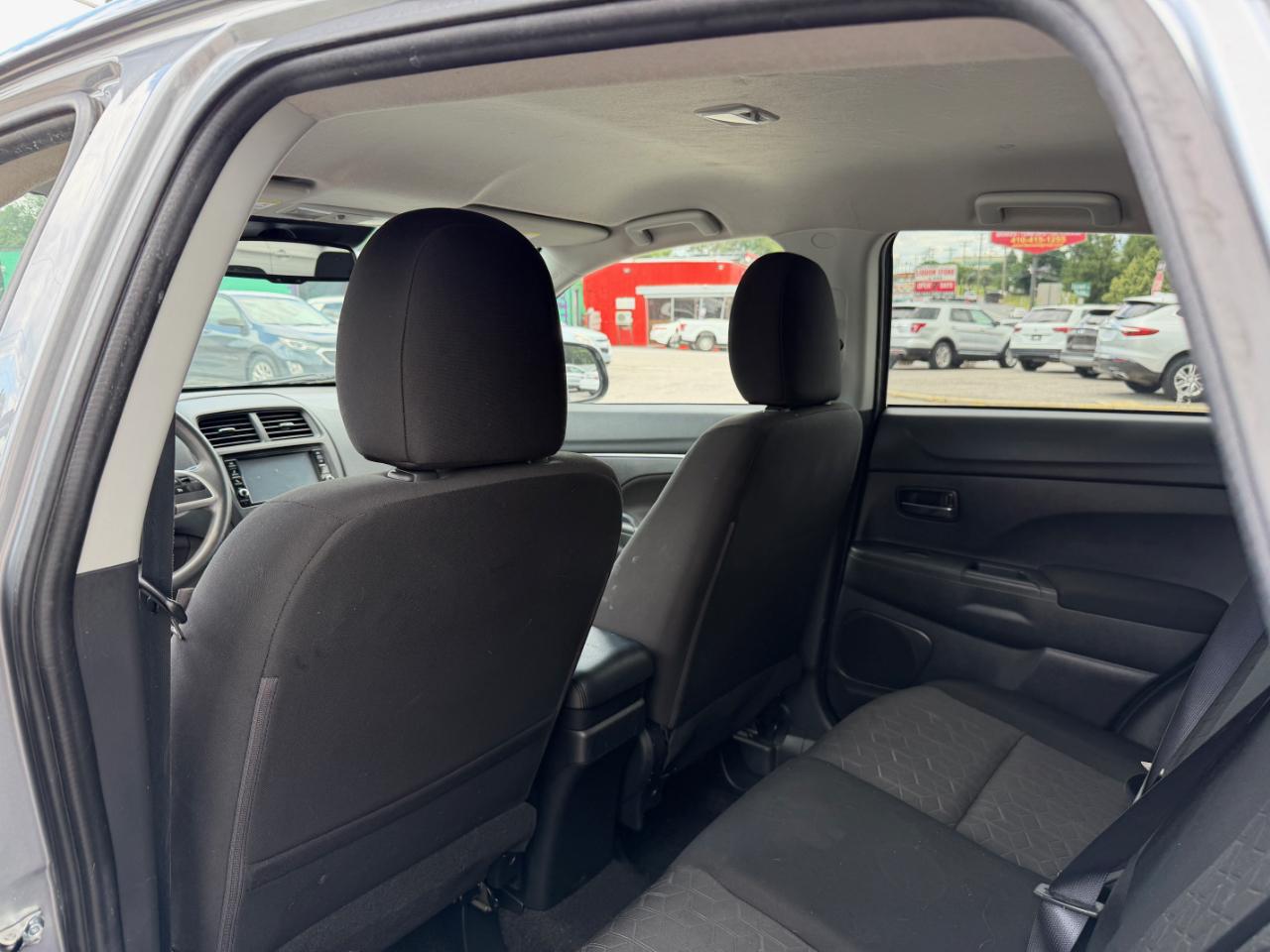 Mitsubishi Outlander Sport ES 2.0 CVT 2021