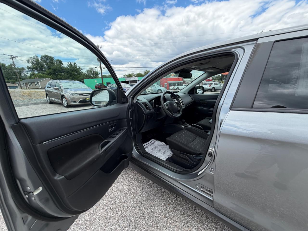 Mitsubishi Outlander Sport ES 2.0 CVT 2021