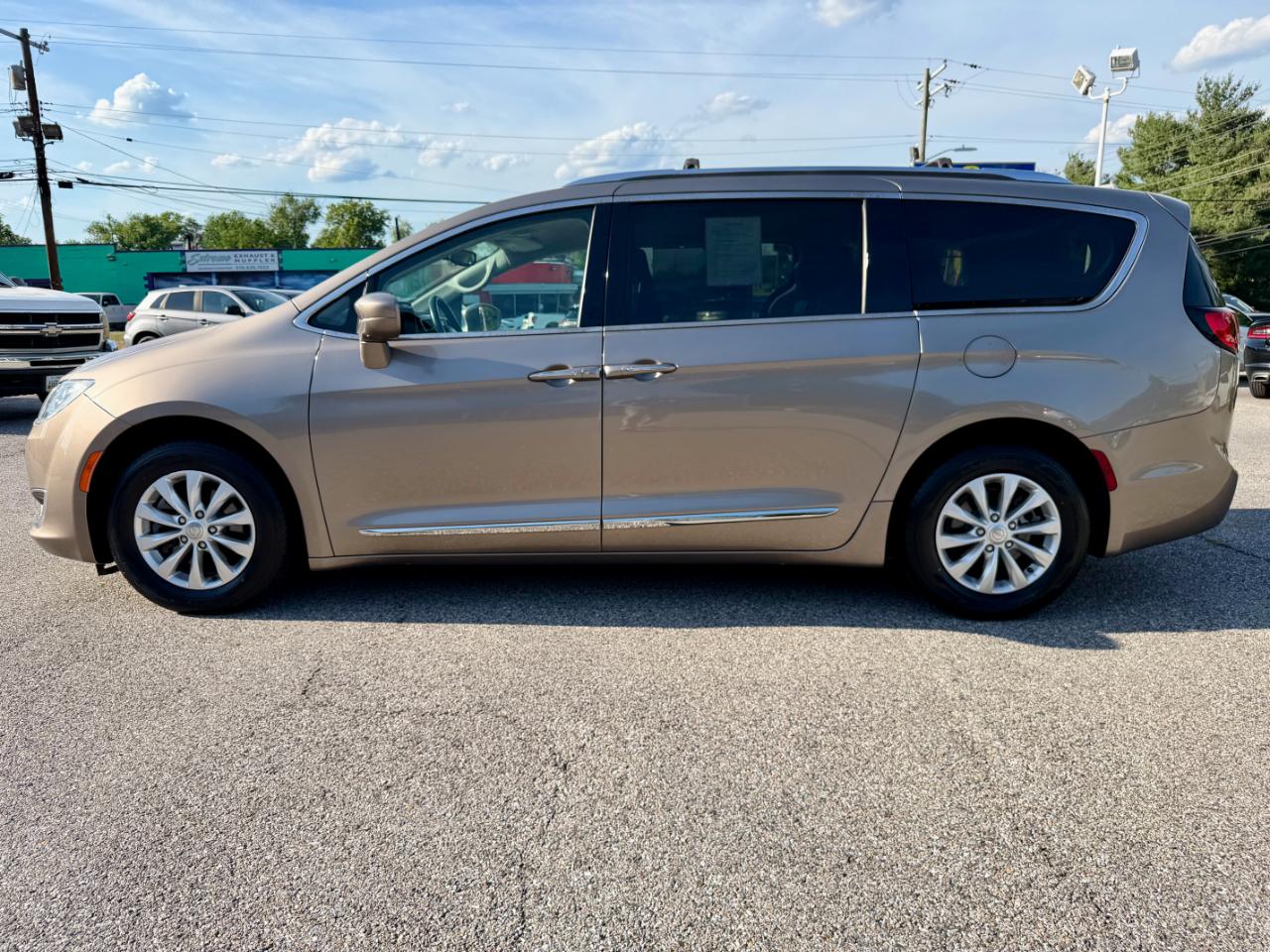 Chrysler Pacifica Touring L FWD 2018