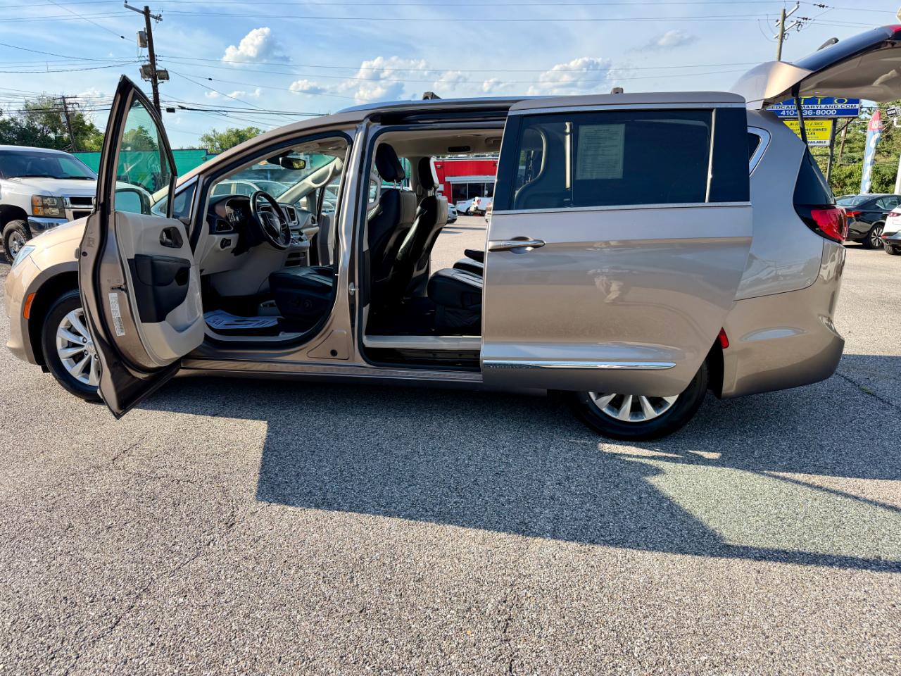 Chrysler Pacifica Touring L FWD 2018