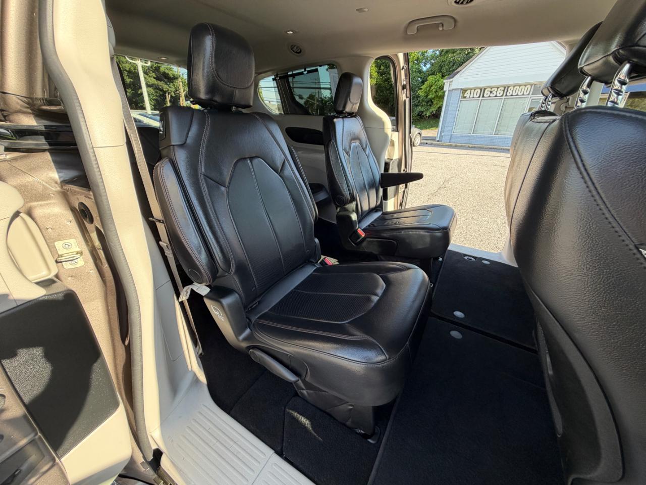 Chrysler Pacifica Touring L FWD 2018