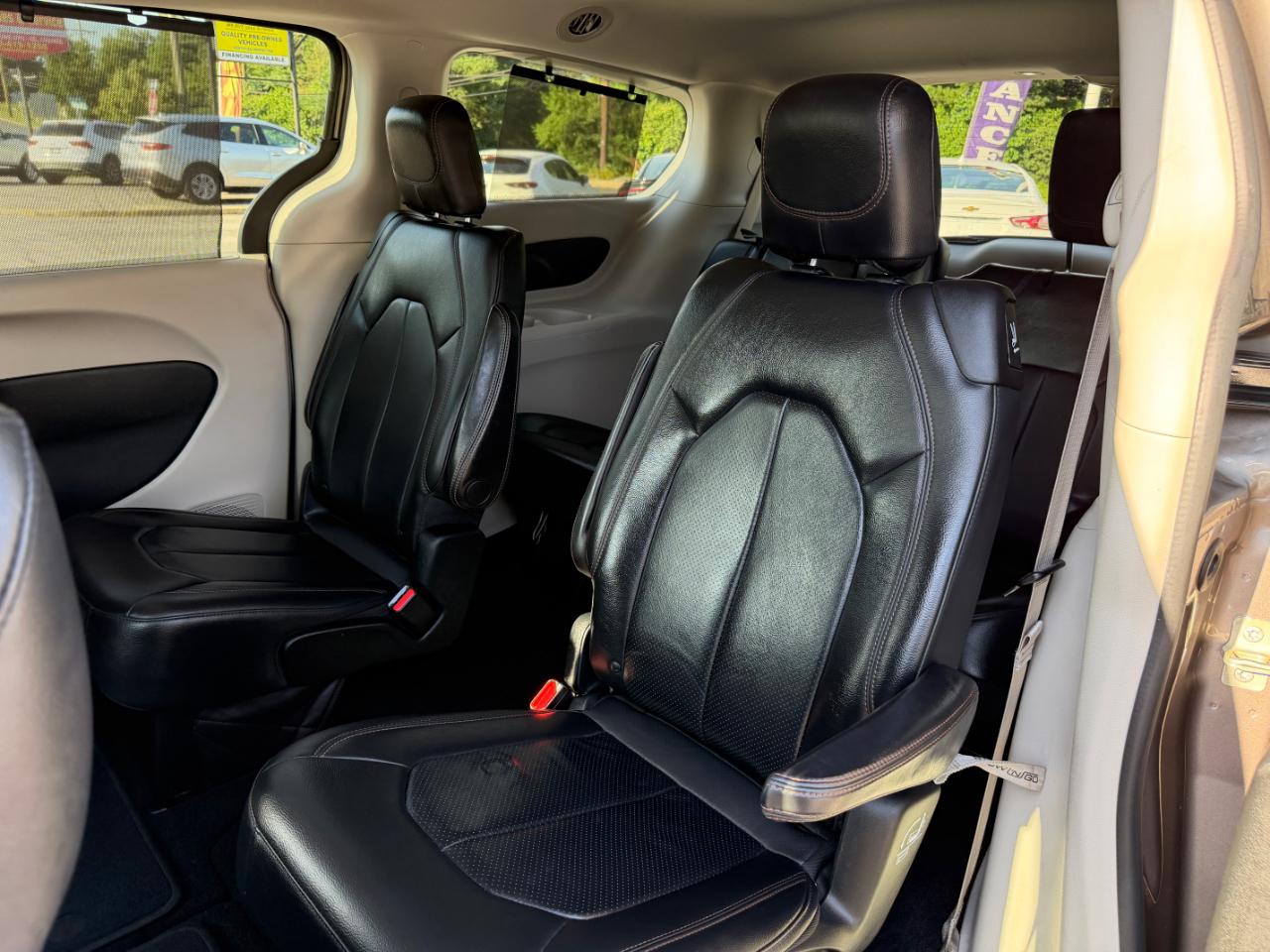Chrysler Pacifica Touring L FWD 2018
