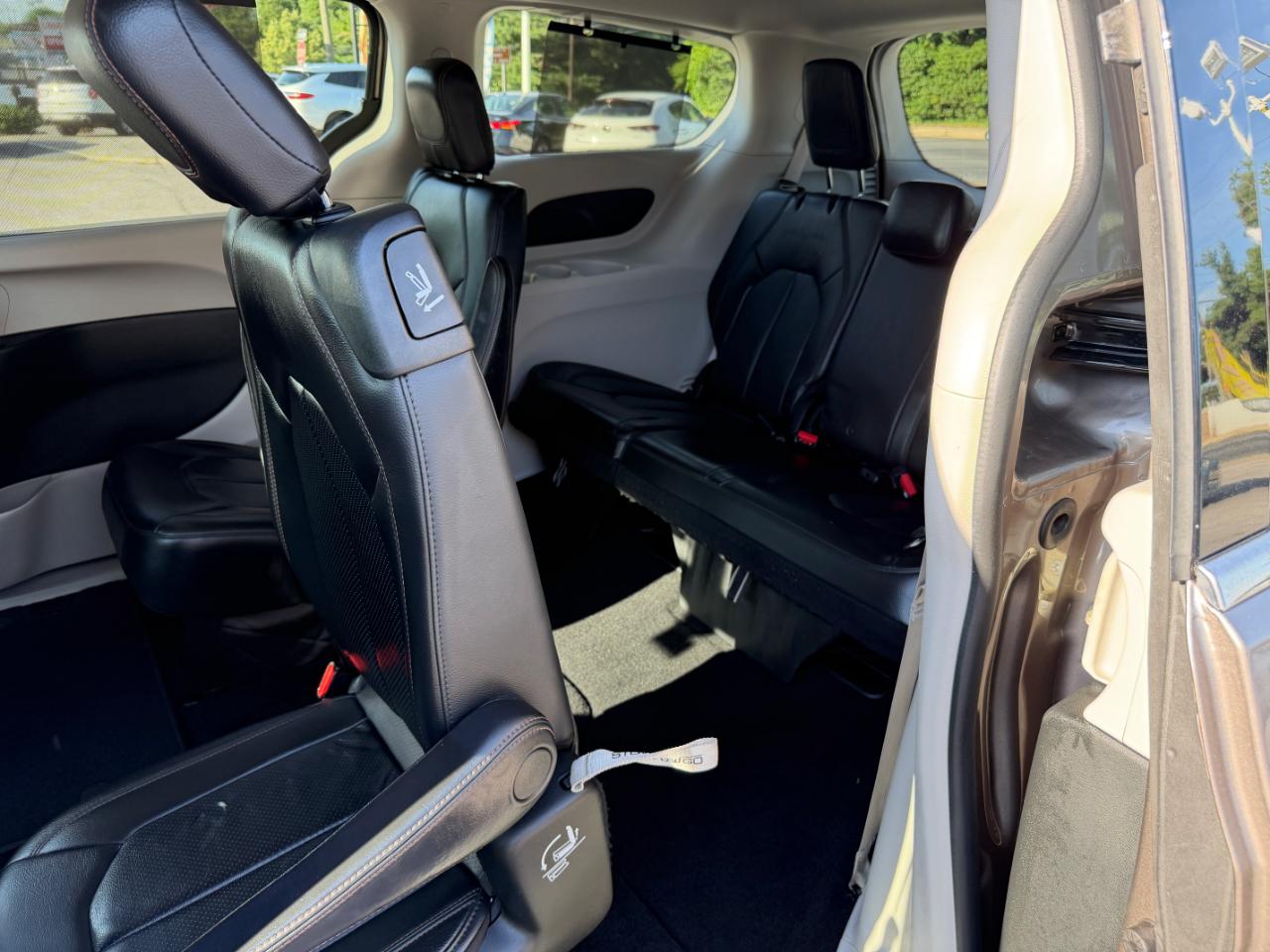 Chrysler Pacifica Touring L FWD 2018
