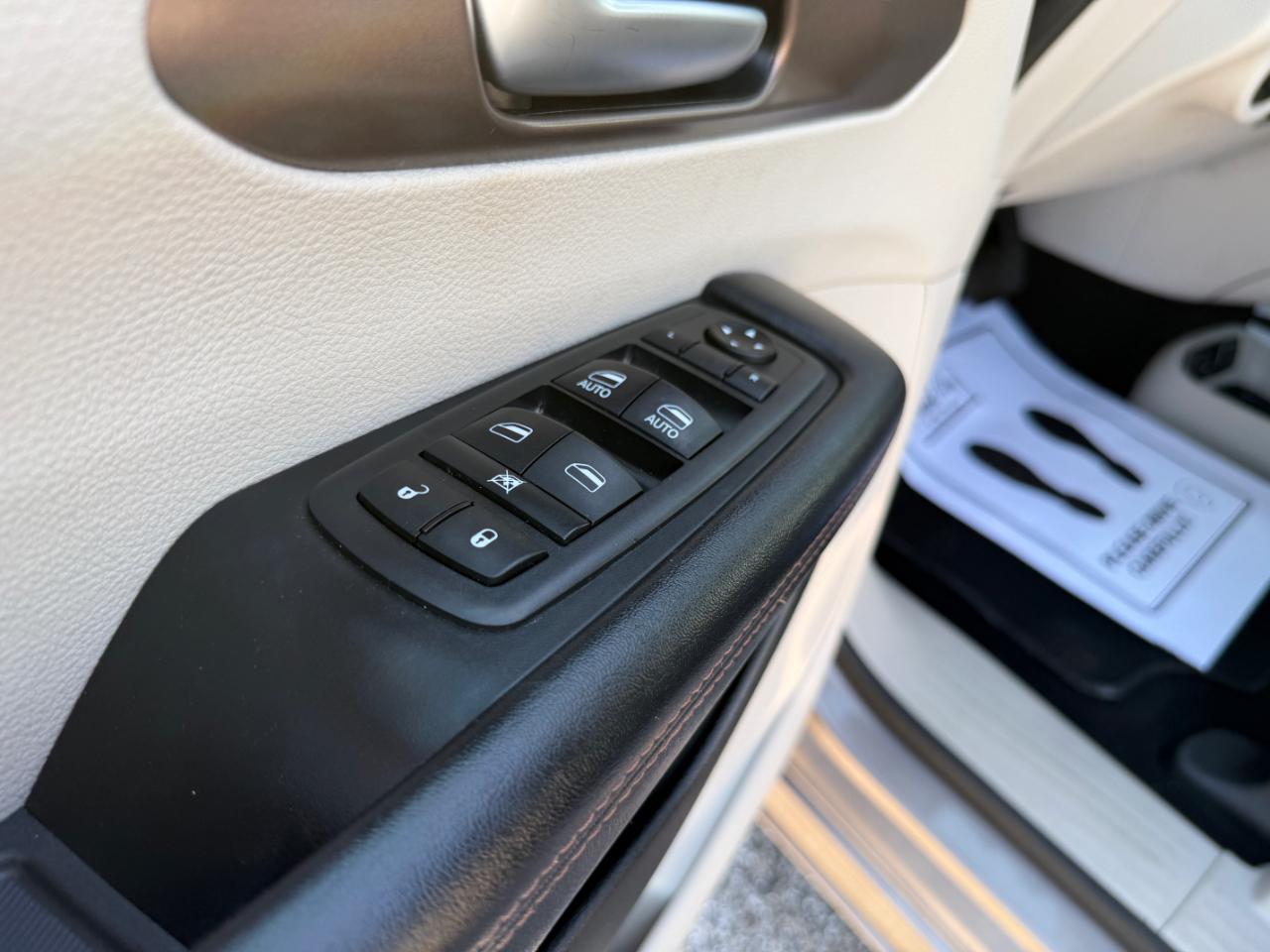 Chrysler Pacifica Touring L FWD 2018