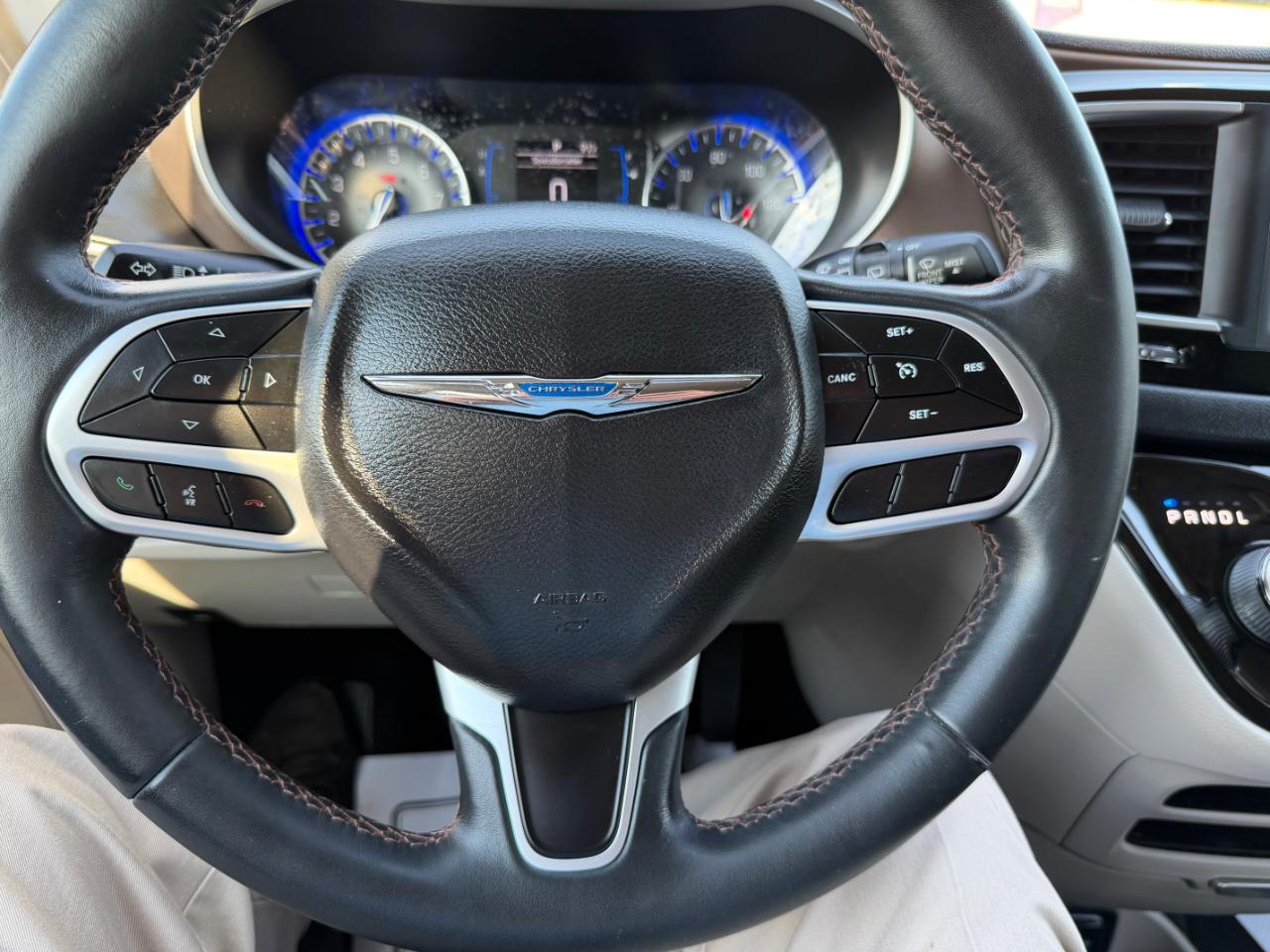 Chrysler Pacifica Touring L FWD 2018