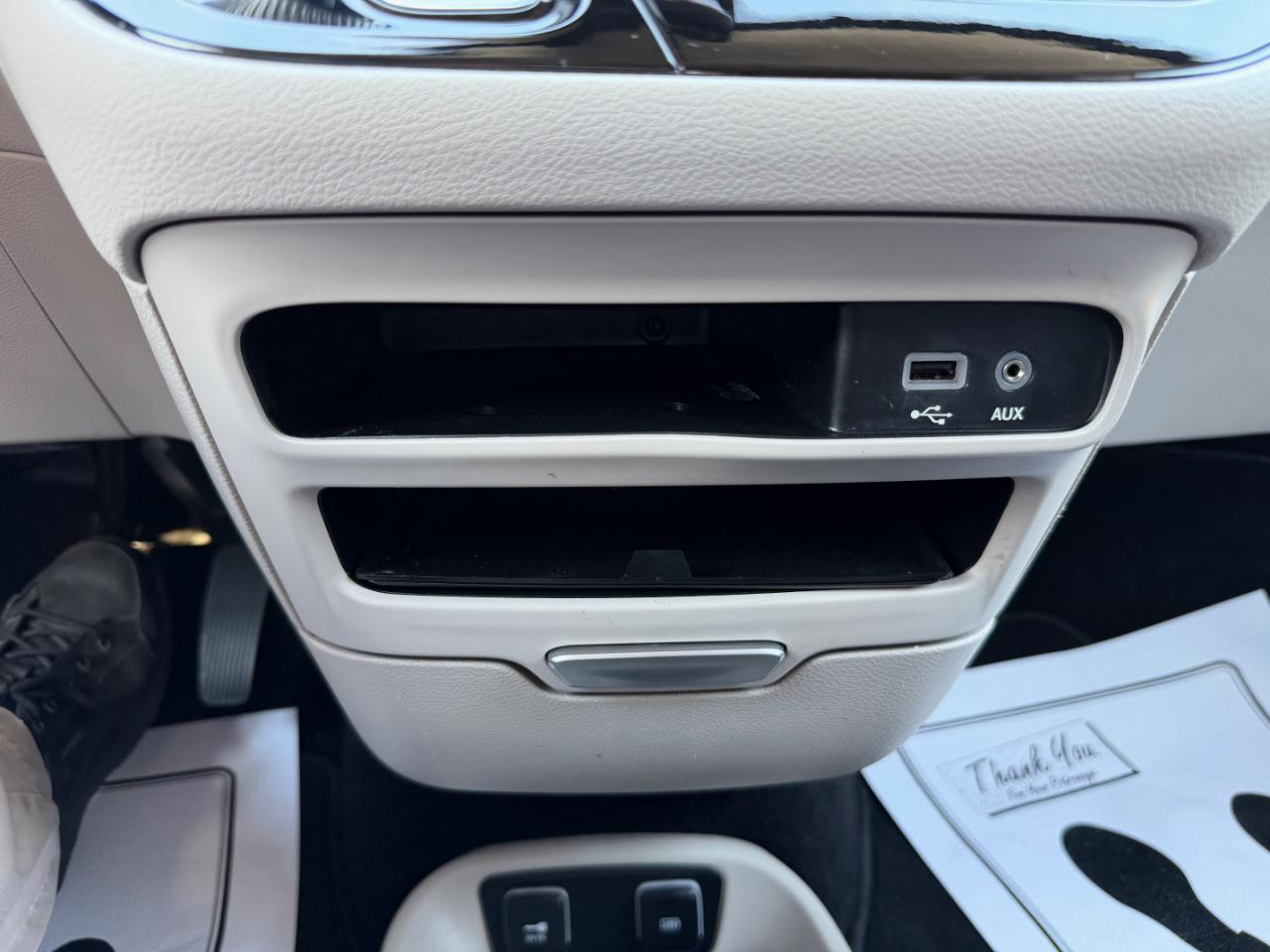 Chrysler Pacifica Touring L FWD 2018