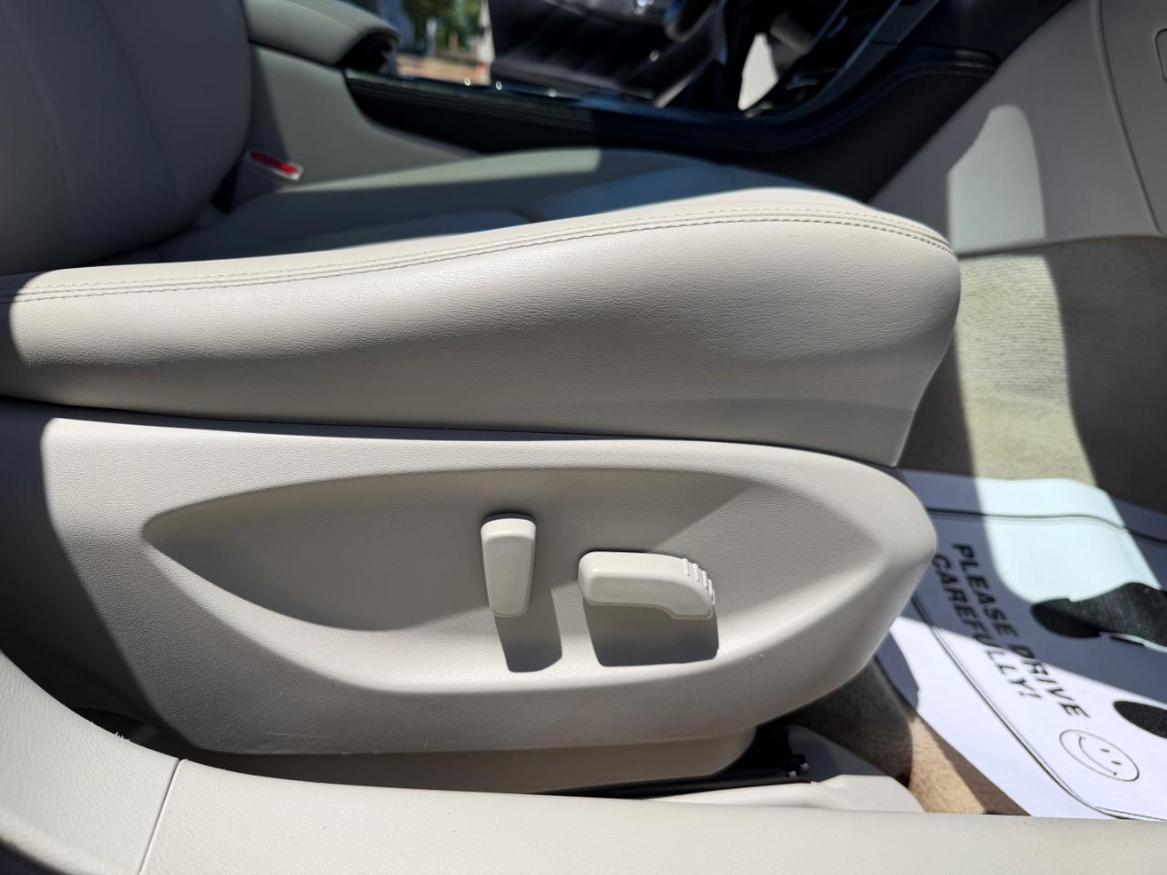 Infiniti Q50 4dr Sdn Premium AWD 2015