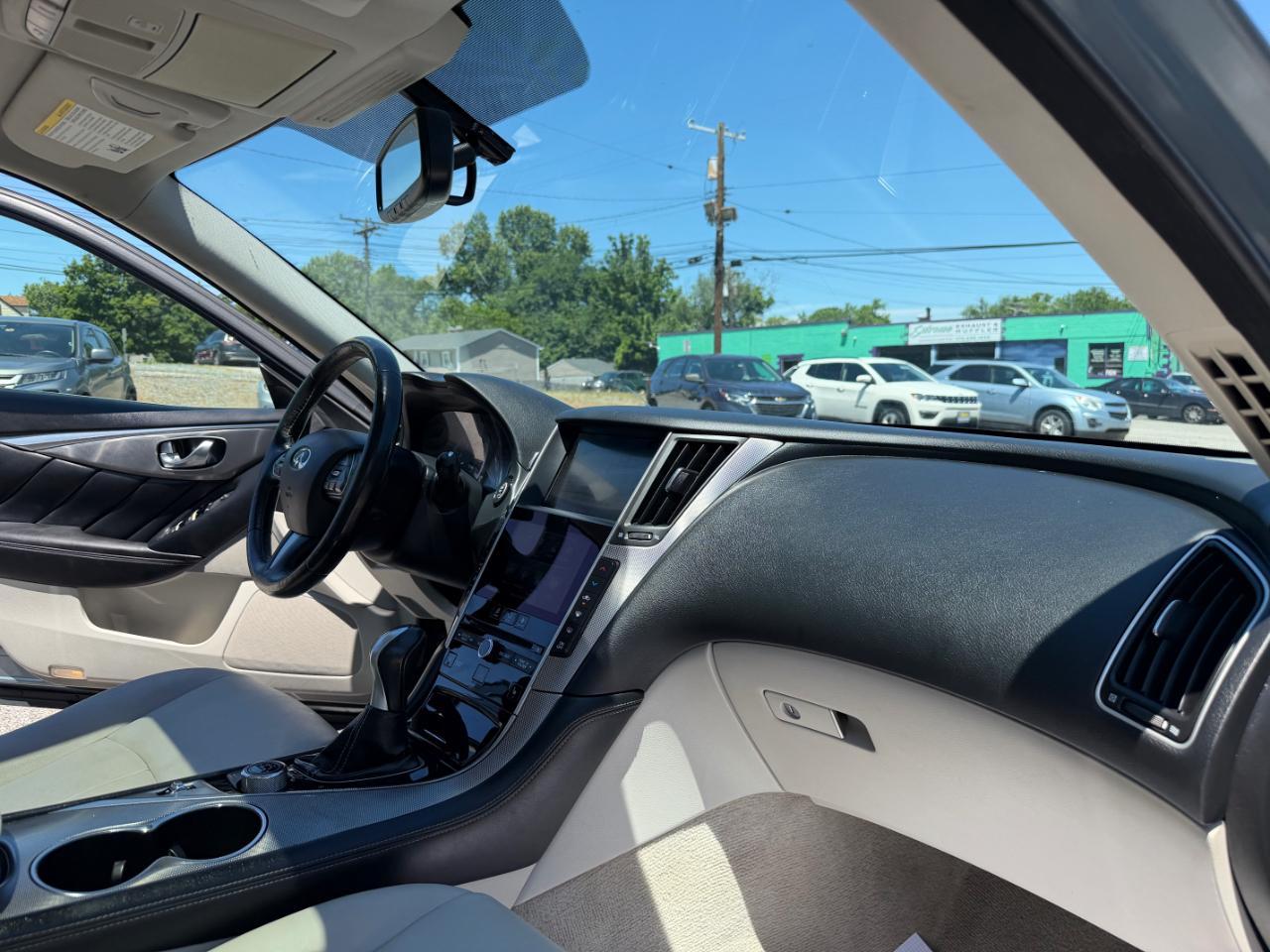 Infiniti Q50 4dr Sdn Premium AWD 2015