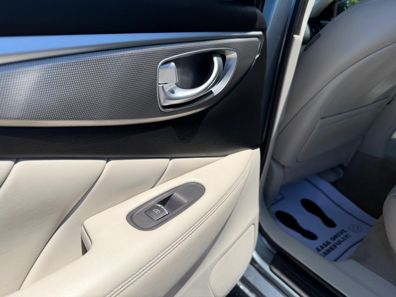 Infiniti Q50 4dr Sdn Premium AWD 2015