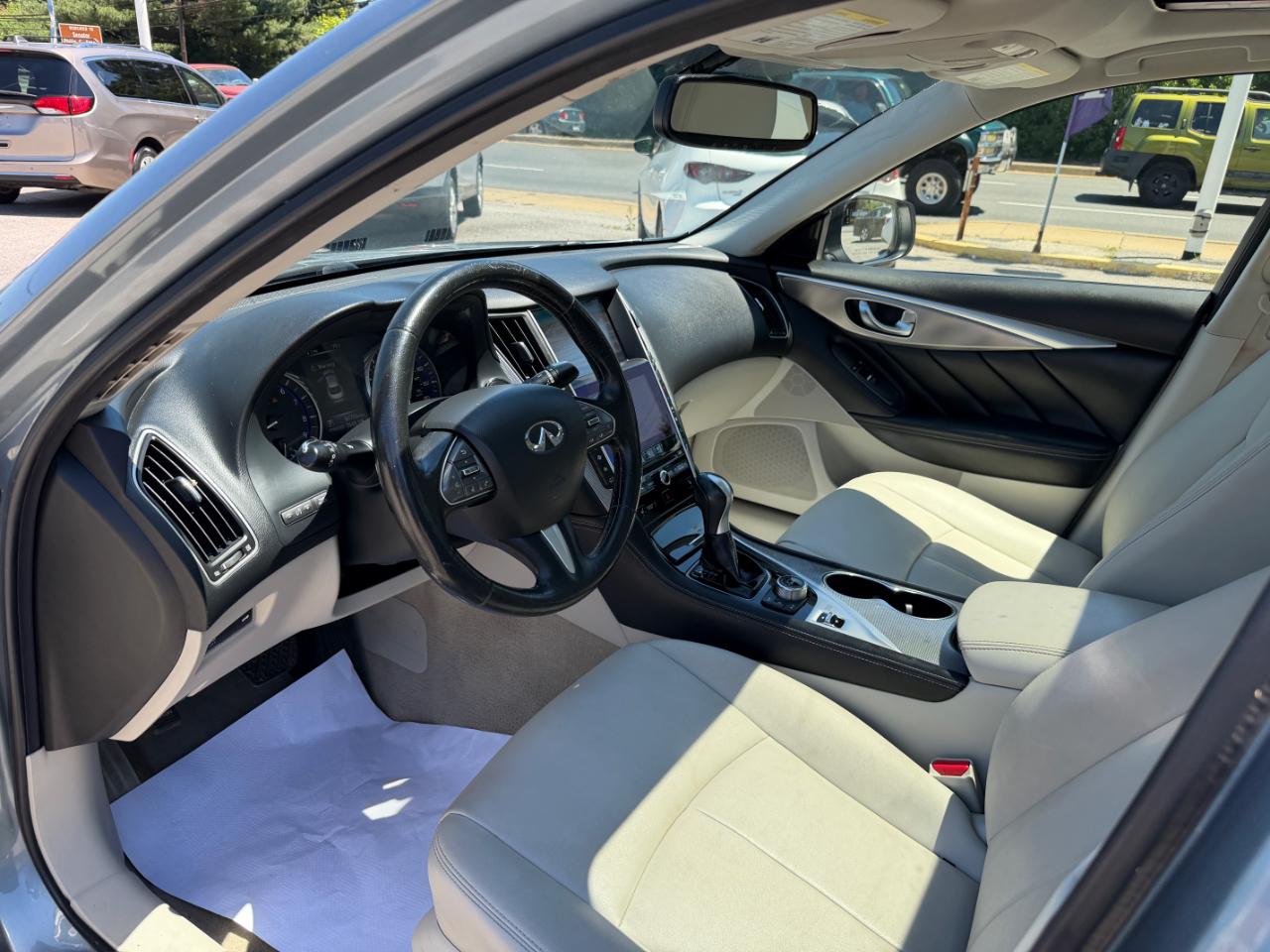 Infiniti Q50 4dr Sdn Premium AWD 2015
