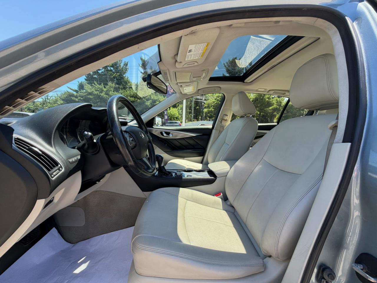 Infiniti Q50 4dr Sdn Premium AWD 2015