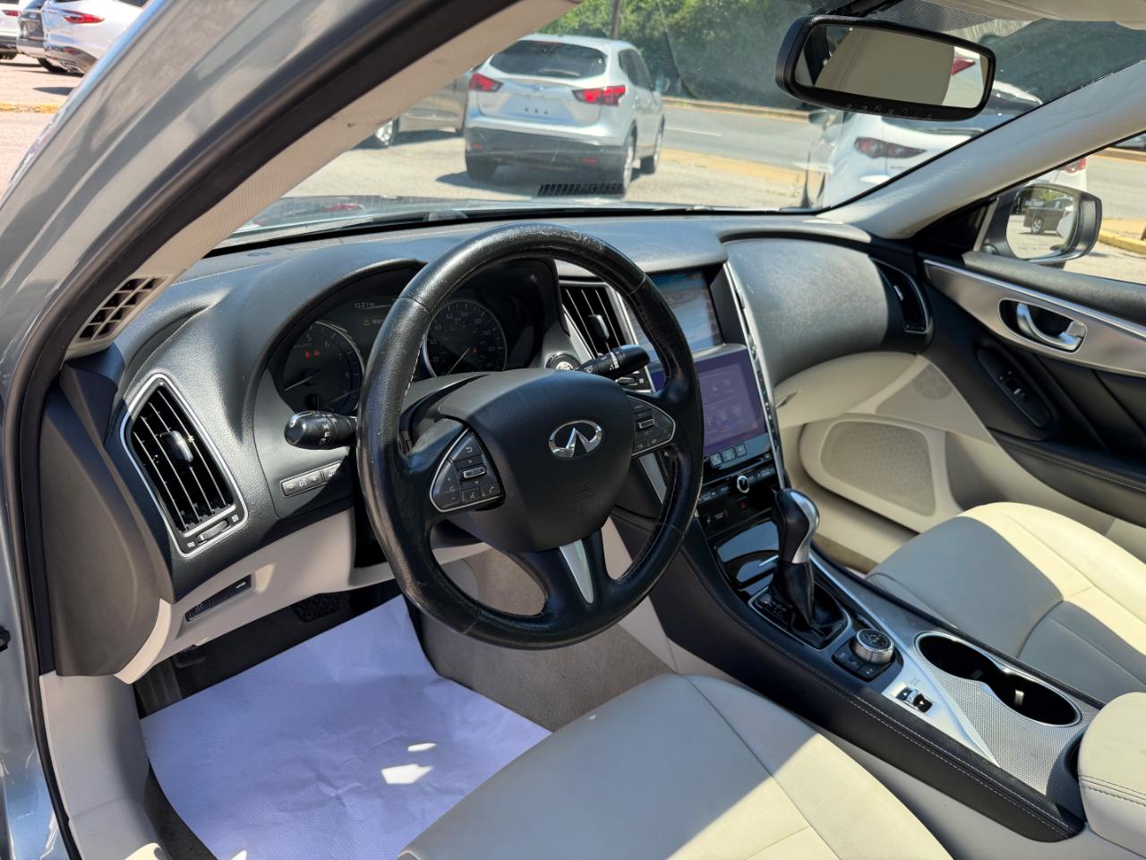 Infiniti Q50 4dr Sdn Premium AWD 2015
