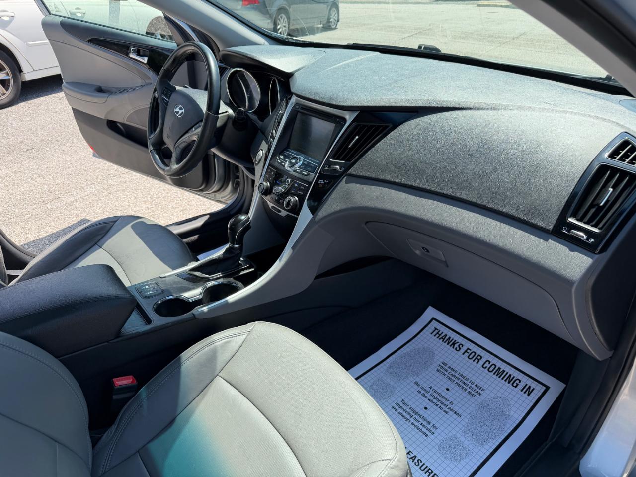 Hyundai Sonata 4dr Sdn 2.4L Auto Limited PZEV 2012