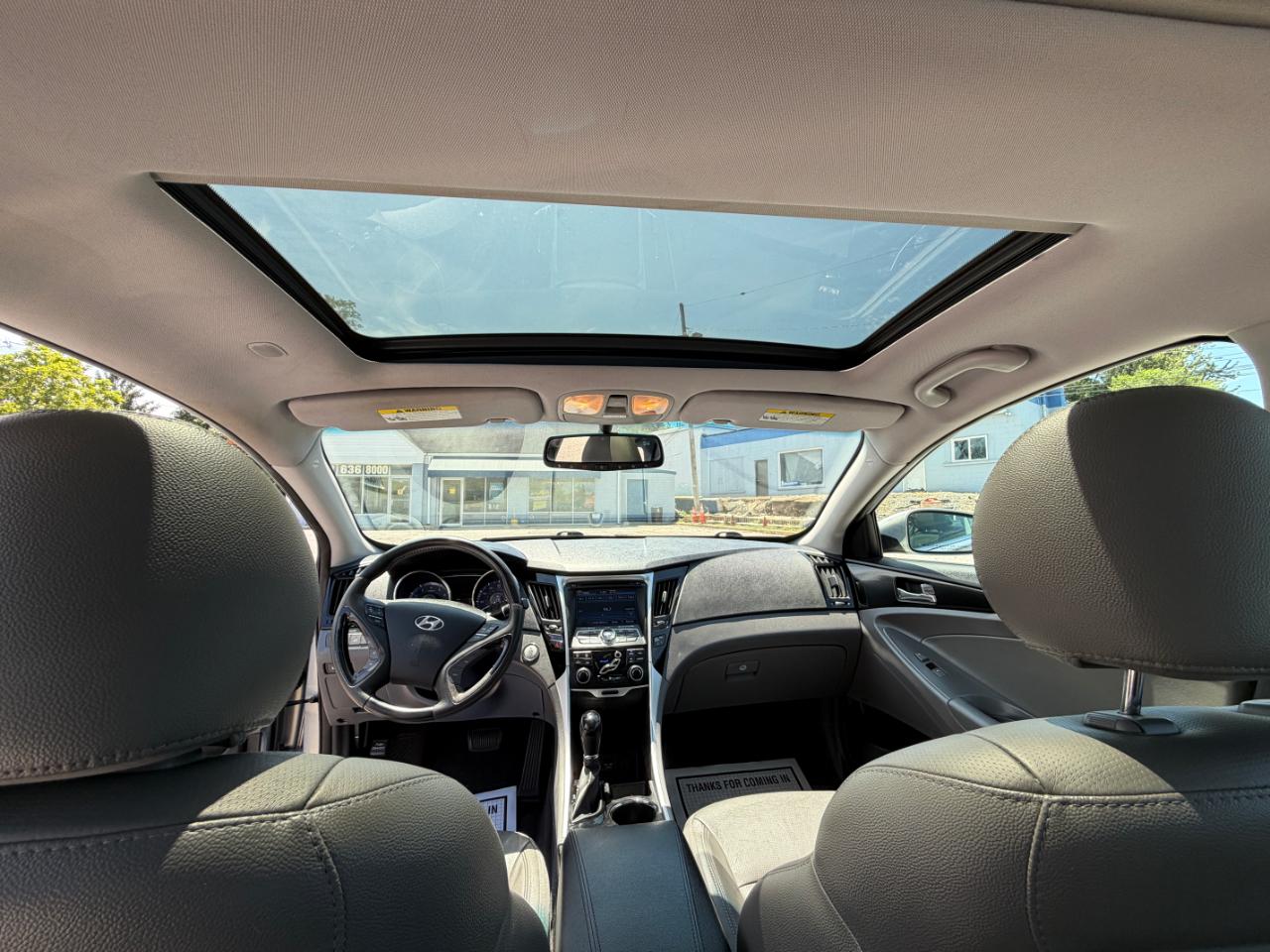 Hyundai Sonata 4dr Sdn 2.4L Auto Limited PZEV 2012
