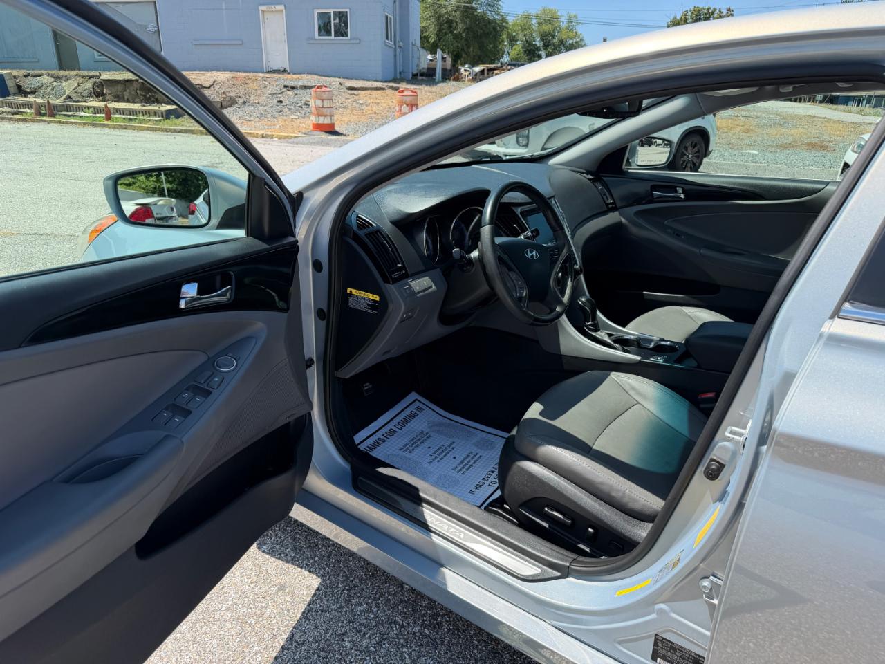 Hyundai Sonata 4dr Sdn 2.4L Auto Limited PZEV 2012