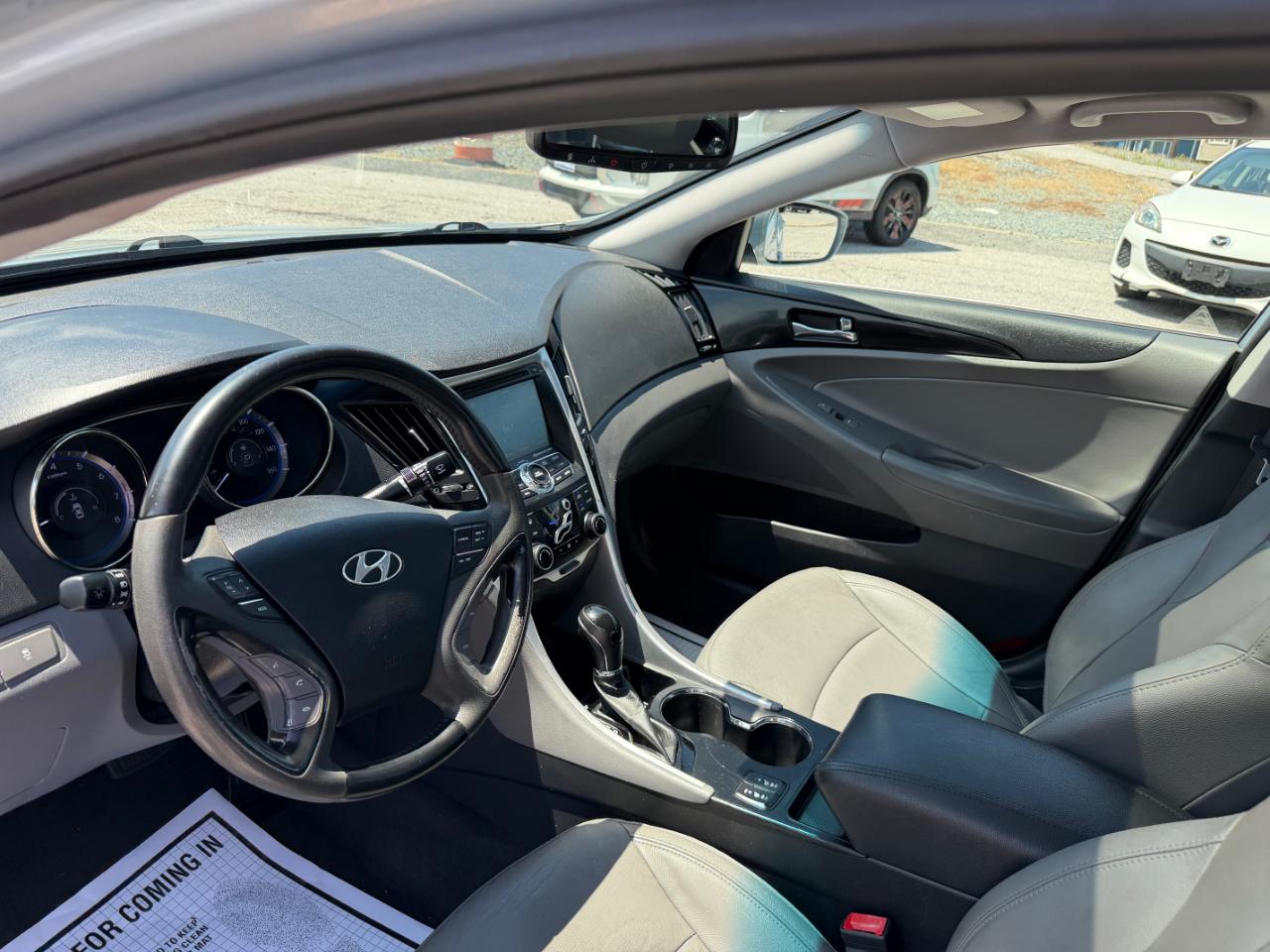 Hyundai Sonata 4dr Sdn 2.4L Auto Limited PZEV 2012