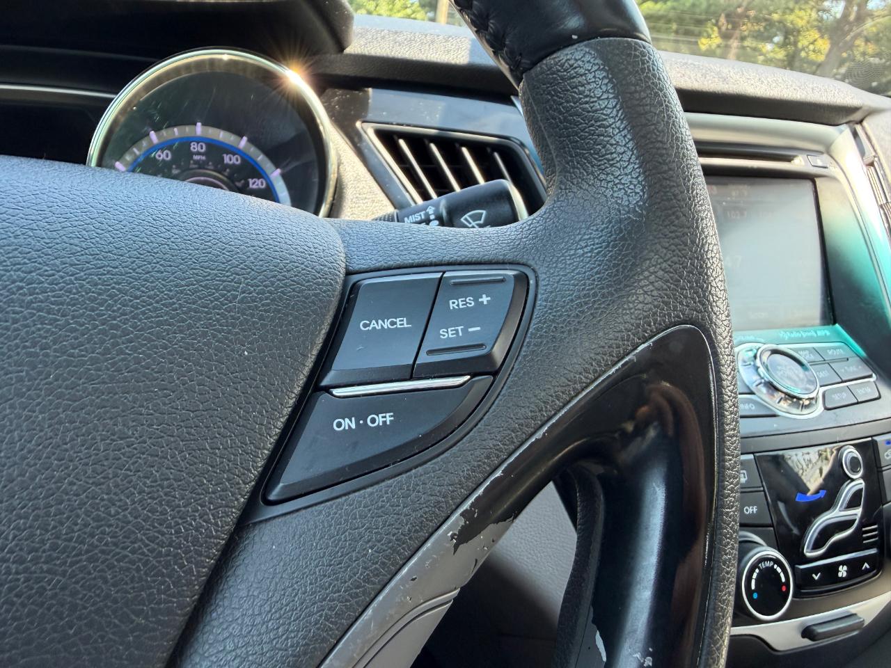 Hyundai Sonata 4dr Sdn 2.4L Auto Limited PZEV 2012