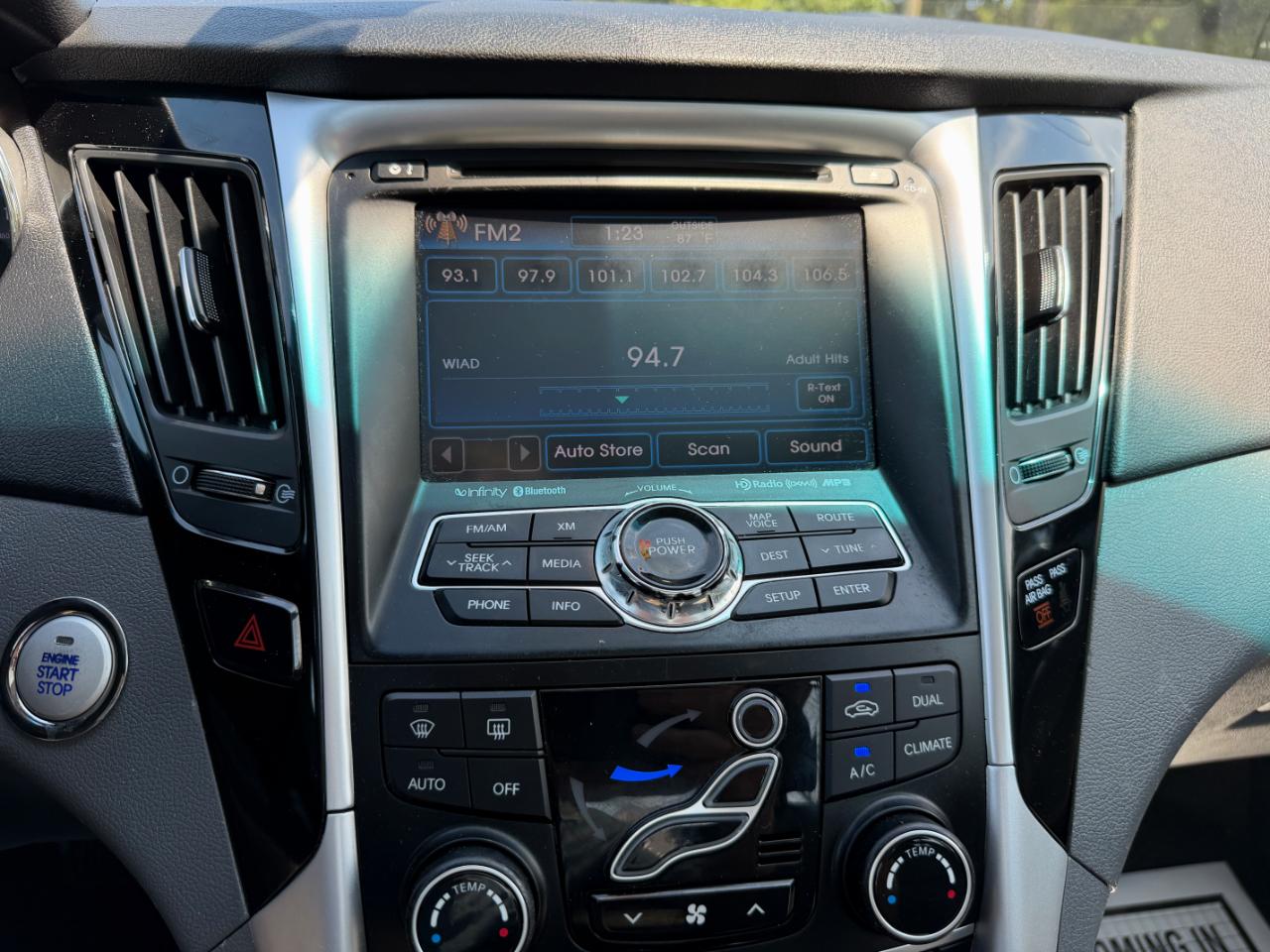 Hyundai Sonata 4dr Sdn 2.4L Auto Limited PZEV 2012