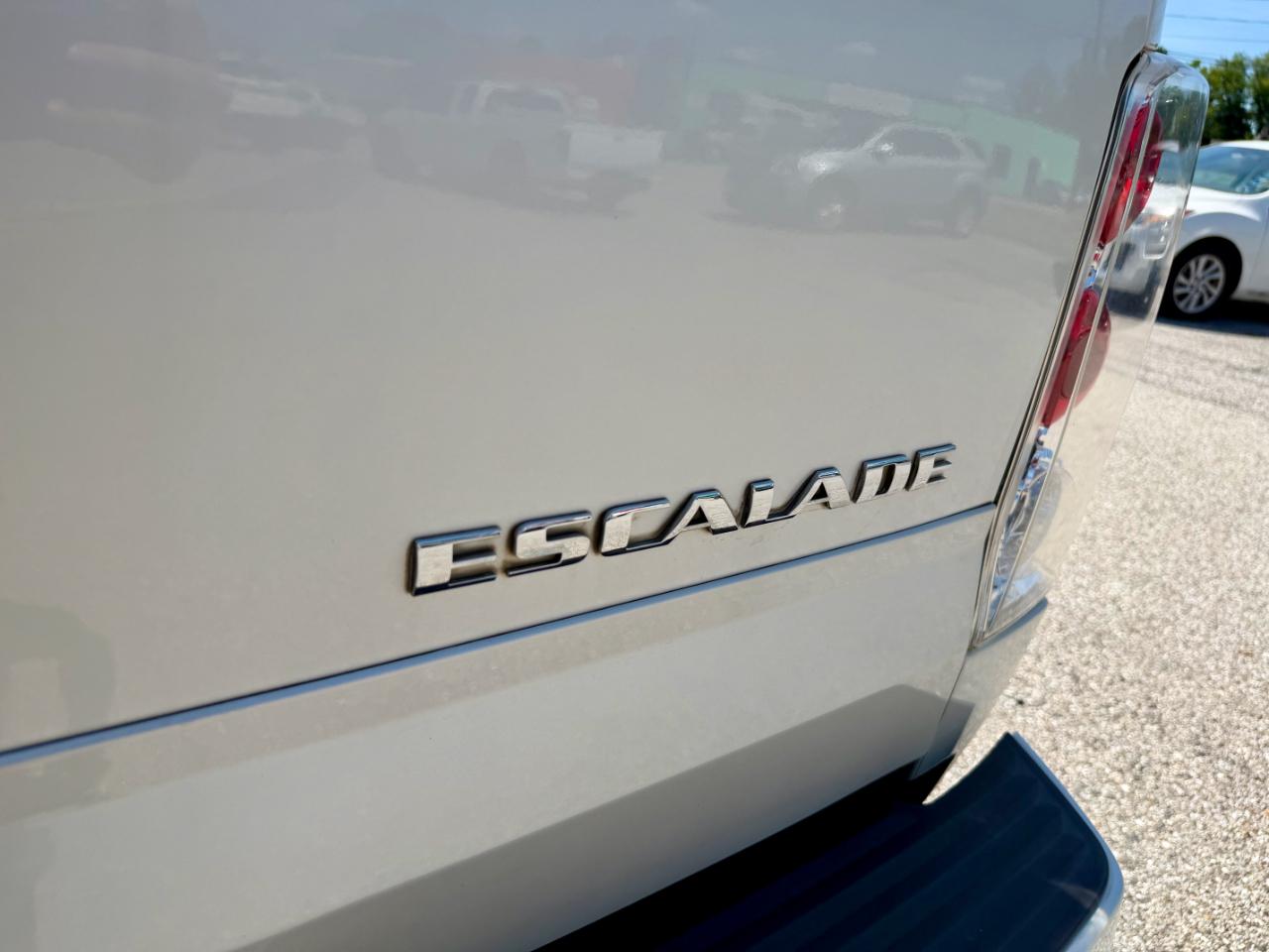 Cadillac Escalade 4dr AWD 2006