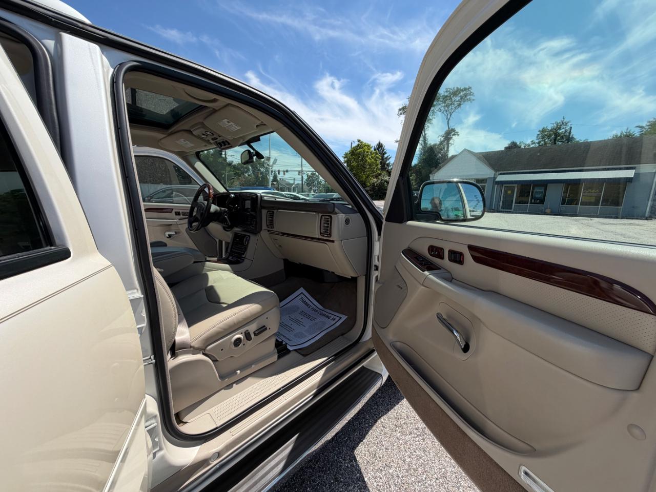 Cadillac Escalade 4dr AWD 2006