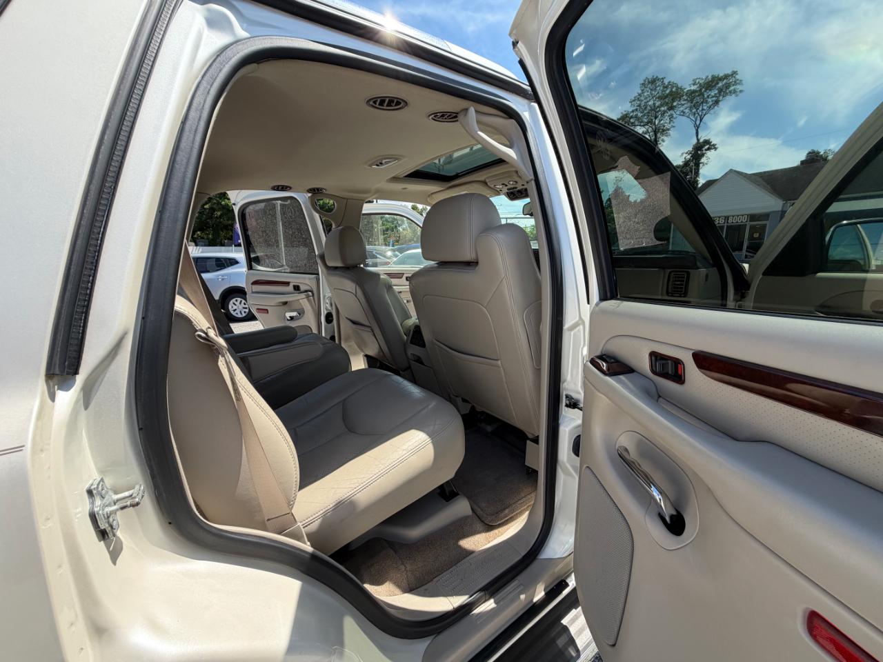 Cadillac Escalade 4dr AWD 2006