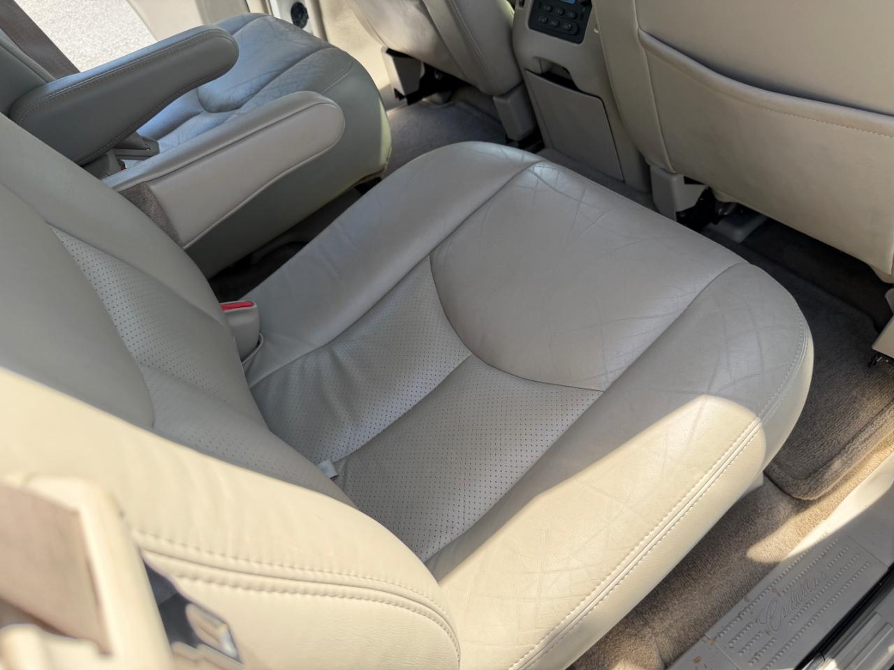 Cadillac Escalade 4dr AWD 2006