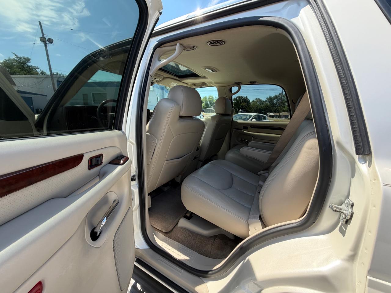 Cadillac Escalade 4dr AWD 2006