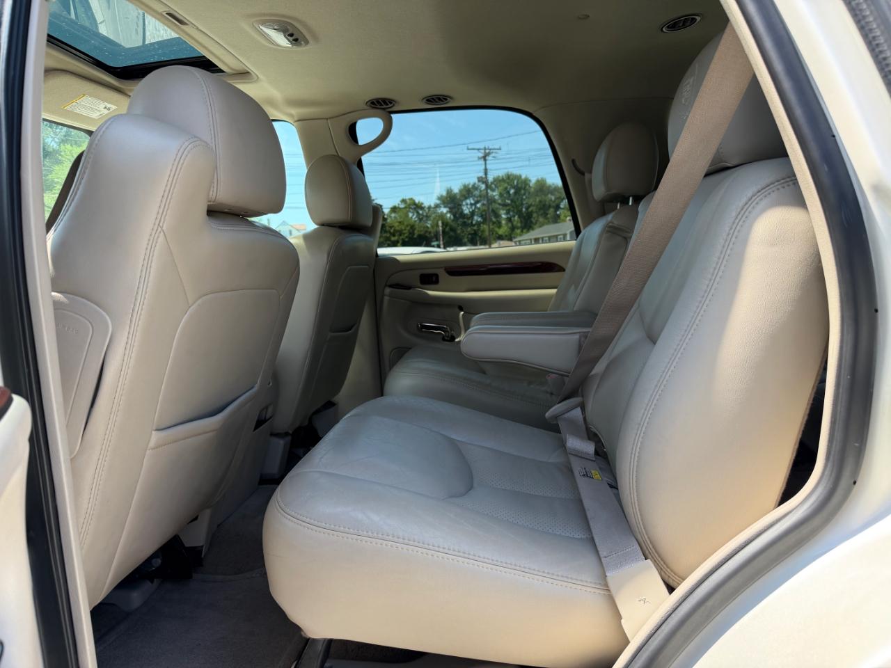 Cadillac Escalade 4dr AWD 2006